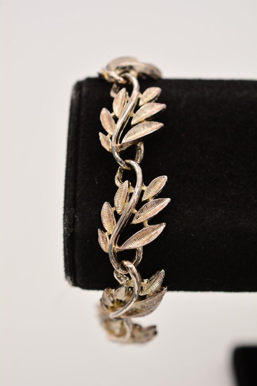 Napier Vintage Leaf Chain Bracelet Floral Silver Tone Linked Signed 1970s BinD